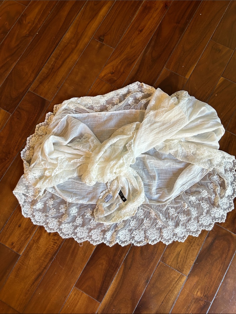 Elegant Lace-Trim White Scarf Wrap